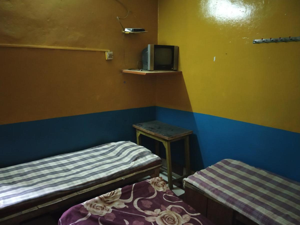 Hotel Yatri Niwas Varanasi