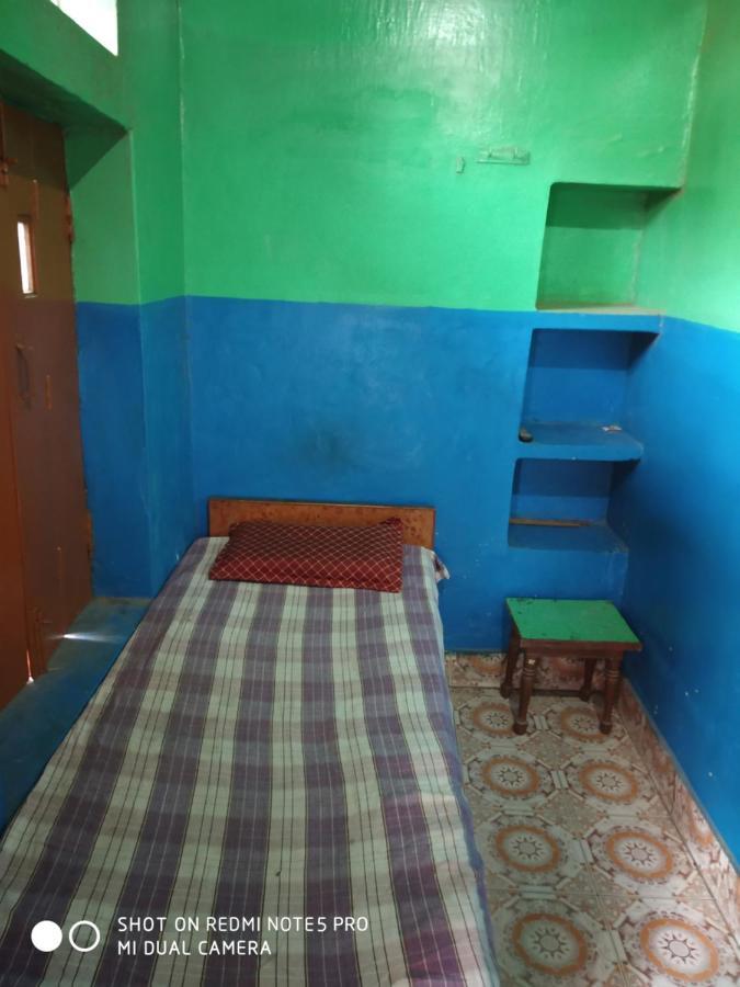 Hotel Yatri Niwas Varanasi